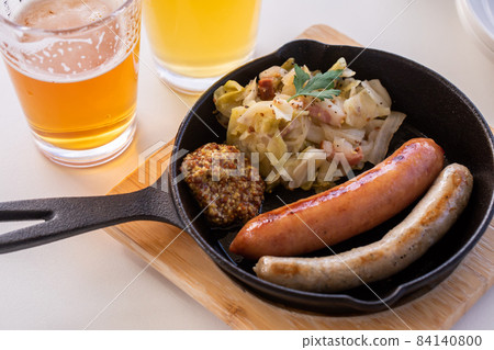 Sausage and beer beer 84140800