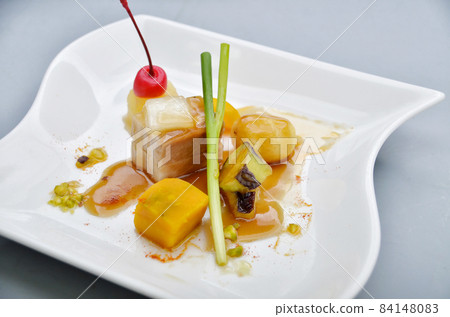 Meat dishes in French course dishes 84148083