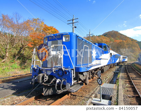 Okuizumo Orochi trolley train that stops at Izumo-Sakane Station 84150057