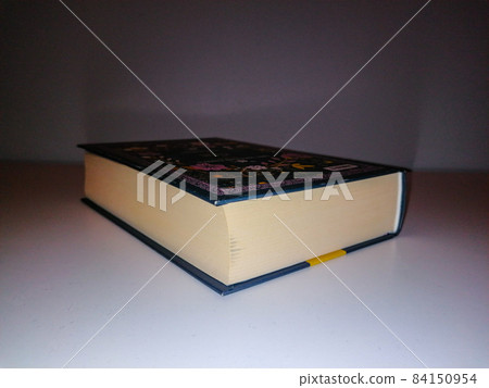 Book on the table Book on the table 84150954
