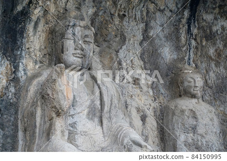 中國河南省洛陽市龍門石窟的美麗風景 84150995