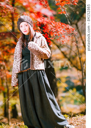秩父楓樹公園的可愛少女 秩父楓樹公園的可愛少女 84152865