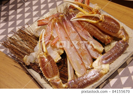 Raw crab 84155670