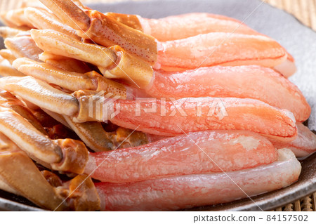 Crab peeled meat (snow crab leg potion thawed). Crab peeled meat (snow crab leg potion thawed). 84157502