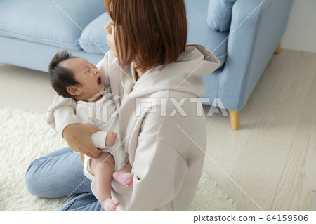 2個月大的嬰兒保育 84159506