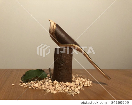 Greenwoodwork 的作品，一種用樹枝製成的小鳥 84160909