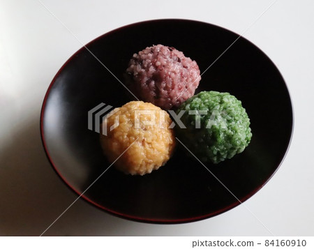 去熊野途中路過的日式點心店的麻糬點心（艾草、古米、核桃） 84160910