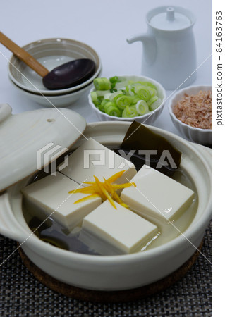 Simmered tofu Simmered tofu 84163763