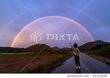 彩虹和男孩 彩虹和男孩 84164094