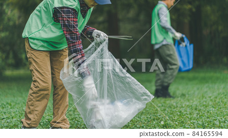 義工撿垃圾 84165594