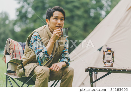 男子露營車 男子露營車 84165603