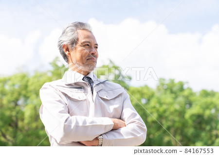 Senior male business in work clothes Senior male business in work clothes 84167553