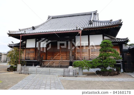 Main hall of Daimenji Temple in Sasebo City Main hall of Daimenji Temple in Sasebo City 84168178