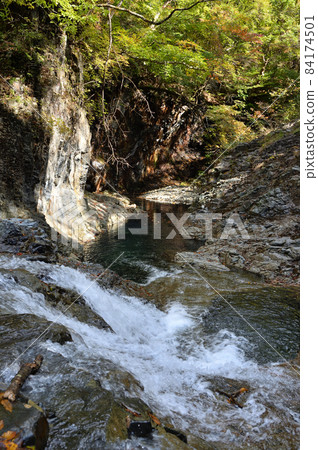 Shima Akika Valley with 40,000 holes 84174501