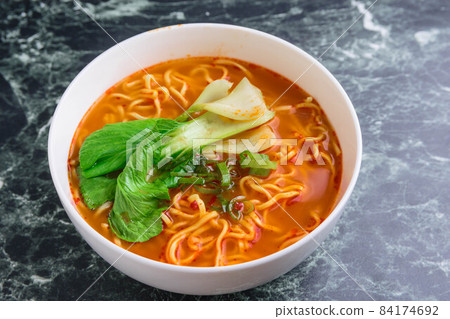 Extraordinary ramen 84174692