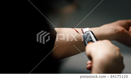 Knife blood blood 84175120