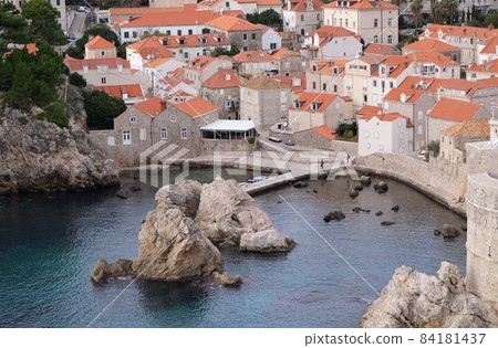 Old port Kolorina, with the two forts Bokar and Lovrijenic standing as sentinals as defence of the walls of Dubrovnik, Croatia 84181437