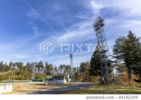 棒球場的照明設備 棒球場的照明設備 84182109