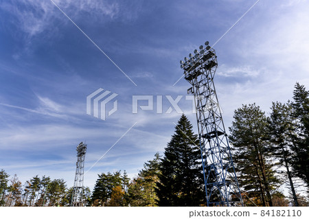 棒球場的照明設備 棒球場的照明設備 84182110