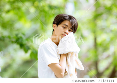 戶外洗衣男孩 戶外洗衣男孩 84185544