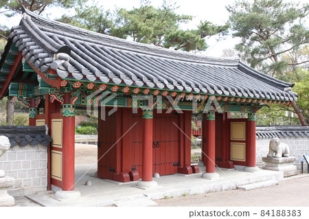 "International Garden" in Tsurumi Ryokuchi, Flower Expo Memorial Park (Republic of Korea) 84188383