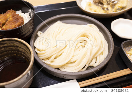Gunma Prefecture's delicious Mizusawa Udon set 84188681