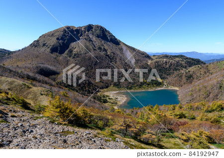 Autumn Nikko-Shirane and Goshikinuma seen from Mae-Shirane 84192947