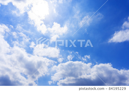Background material of blue sky and white clouds _q_01 84195229