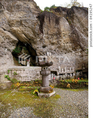 Tochigi Prefecture Oya Temple (Oya Kannon) Lantern 84195247