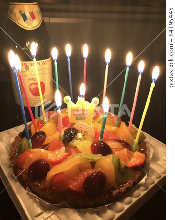 Celebrate my daughter's birthday with fruit tarts and apple cider Celebrate my daughter's birthday with fruit tarts and apple cider 84195445