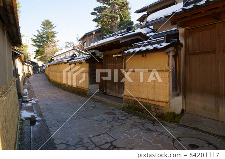長町武士宅邸粘土牆上的冬季傳統 84201117
