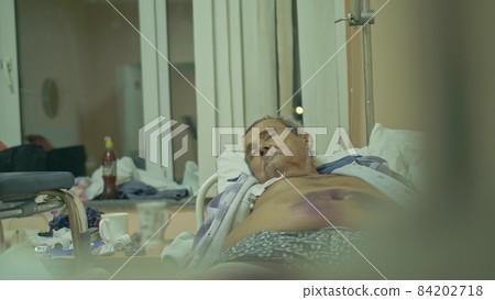 The patient is 72 years old. Extensive polyarthritis. Surgery hip fracture. Real Russian hospital die. A man will die from kidney failure in a week. The patient is 72 years old. Extensive polyarthritis. Surgery hip fracture. Real Russian hospital die. A man will die from kidney failure in a week. 84202718