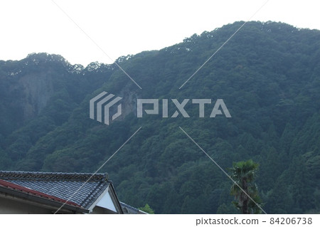 那邊的山 84206738