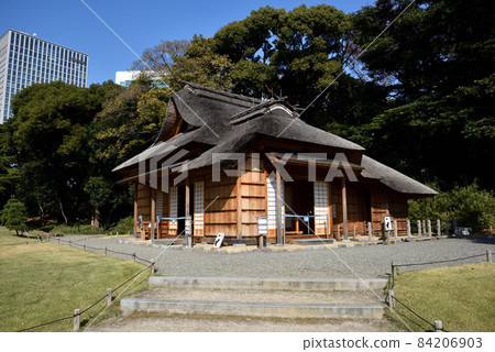 Hamarikyu Garden Hawk's Teahouse 84206903