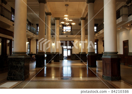 Neo-Renaissance style bank architecture 84210386