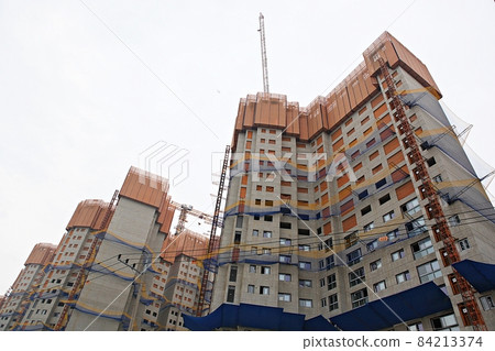 apartment construction site 84213374