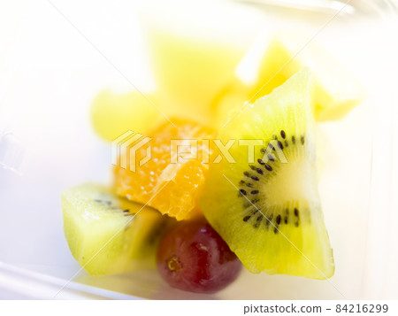 Cut mixed fruit 84216299