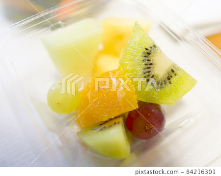 Cut mixed fruit Cut mixed fruit 84216301