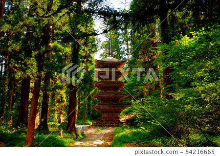 羽黑山、出羽神社、神聖的羽黑山五層塔、山形縣鶴岡市東北部(19) 84216665
