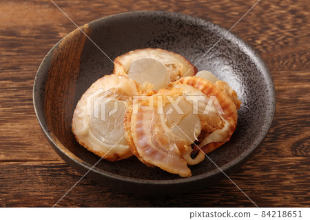 Grilled scallops 84218651