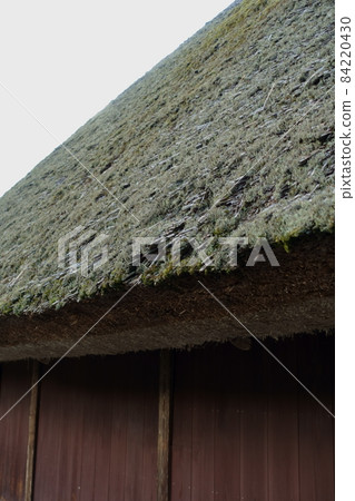 茅草屋簷 84220430