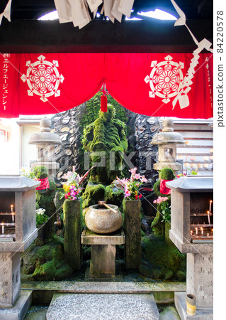 大阪法善寺水掛風堂 84220578