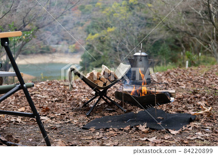 Campfire camp 84220899