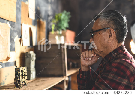 花花公子模特 84223286
