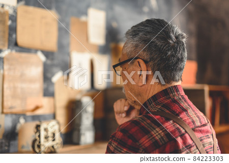 花花公子模特 84223303