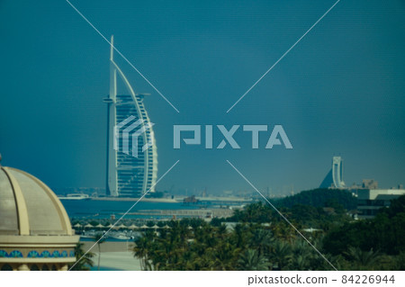 Burj Al Arab 和迪拜街道 Burj Al Arab 和迪拜街道 84226944