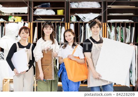 美女大學生形象朋友同學 84228209