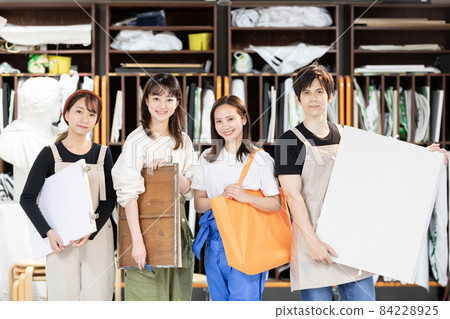 美女大學生形象朋友同學 美女大學生形象朋友同學 84228925