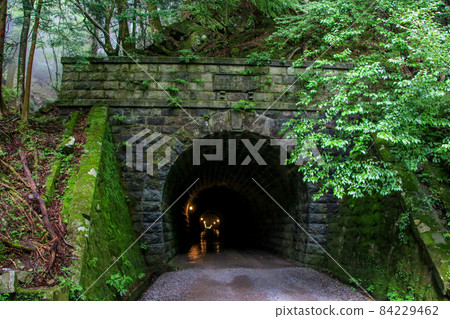 Old Tiancheng tunnel Old Tiancheng tunnel 84229462