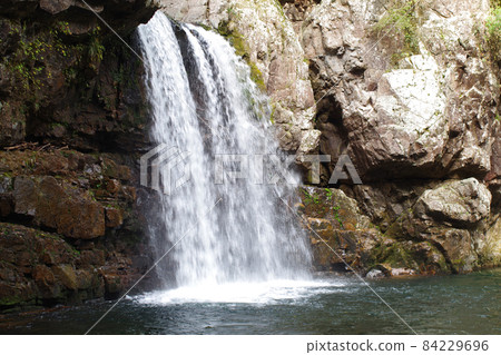 特景三層峽二層瀑觀 84229696